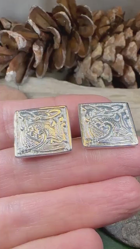 Load and play video in Gallery viewer, Celtic Cuff Links, Scotland Jewelry, Men's Celtic Jewelry, Boy's Irish Jewelry, Bagpiper Gift, Groom Gift, Boyfriend Gift, Husband Gift
