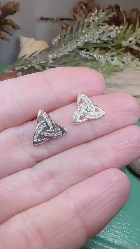 Load and play video in Gallery viewer, Trinity Knot Earrings, Triquetra Jewelry, Celtic Stud Earrings, Irish Jewelry, Anniversary Gift, Irish Jewelry, Scotland Gift, Wife Gift
