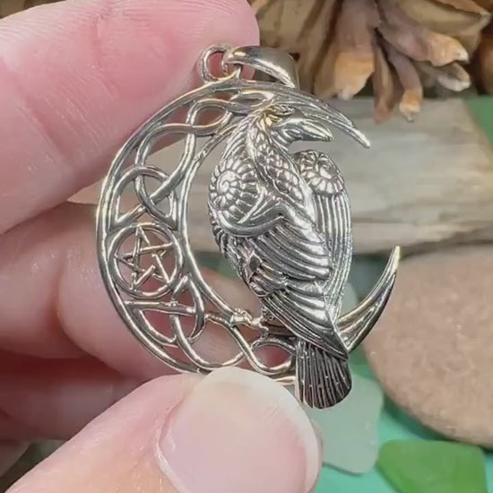 Raven Necklace, Bird Jewelry, Crow Pendant, Black Bird Pendant, Animal Jewelry, Pagan Jewelry, Nature Lover, Poe Jewelry, Gothic Jewelry