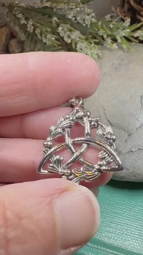 Load and play video in Gallery viewer, Mistletoe Necklace, Celtic Jewelry, Trinity Knot Pendant, Ireland Gift, Irish Jewelry, Scotland Jewelry, Anniversary Gift, Graduation Gift

