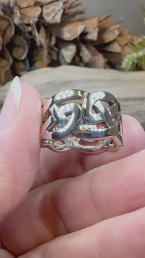 Load and play video in Gallery viewer, Celtic Ring, Irish Wedding Ring, Silver Scottish Ring, Large Irish Ring, Promise Ring, Anniversary Gift, Wedding Band, Ireland Gift
