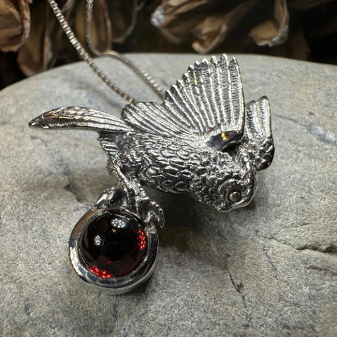 Load image into Gallery viewer, Regal Owl Necklace
