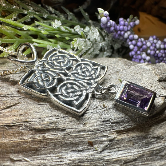 Neve Celtic Knot Necklace — view 5