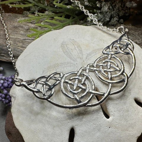 Load image into Gallery viewer, Nora Celtic Knot Necklace
