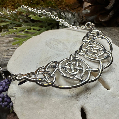 Load image into Gallery viewer, Nora Celtic Knot Necklace
