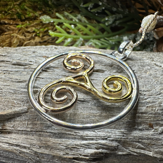 Arawn Celtic Spiral Necklace — view 4