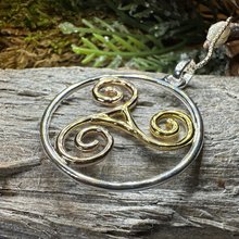 Load image into Gallery viewer, Arawn Celtic Spiral Necklace
