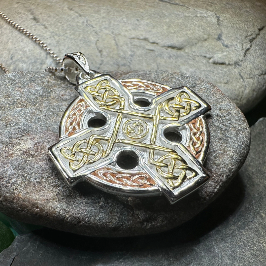 Bellavary Round Celtic Cross Necklace