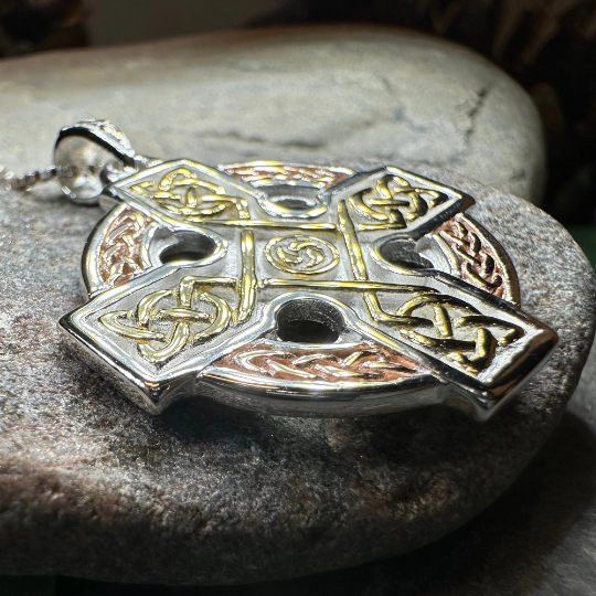 Bellavary Round Celtic Cross Necklace