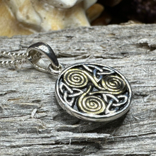 Load image into Gallery viewer, Sorcha Spiral Necklace
