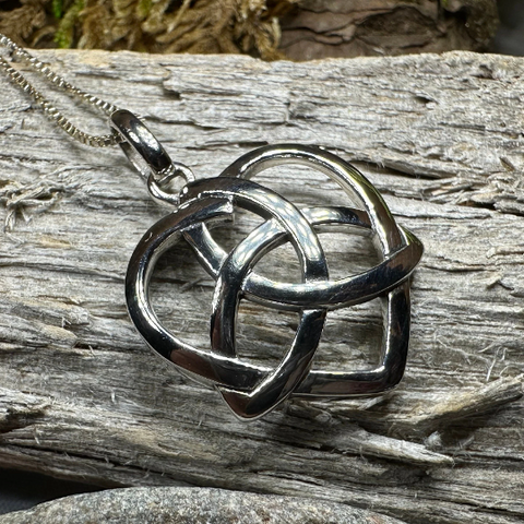 Load image into Gallery viewer, Celtic Love Knot Necklace in Sterling Silver
