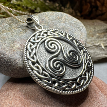 Load image into Gallery viewer, Aglimar Celtic Spiral Necklace
