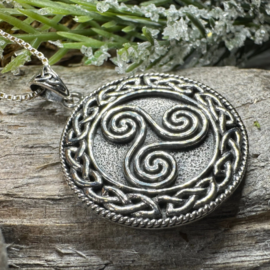 Aglimar Celtic Spiral Necklace in Sterling Silver