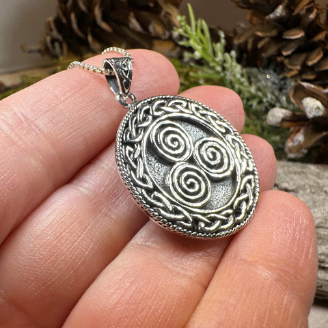 Load image into Gallery viewer, Adalgard Celtic Spiral Necklace in Sterling Silver
