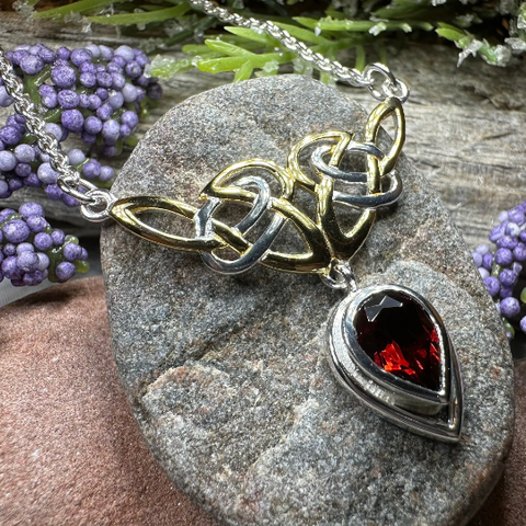 Load image into Gallery viewer, Celtic Double Knot Necklace

