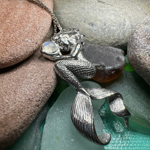 Load image into Gallery viewer, Moonstone Mermaid Necklace
