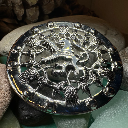 Scotland Lion & Thistle Pin — view 4