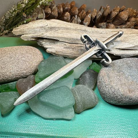 Load image into Gallery viewer, Wallace Sword Kilt Pin - Handmade in Scotland
