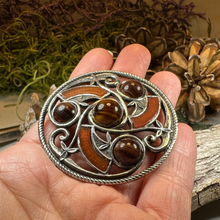 Load image into Gallery viewer, Eveningtide Celtic Knot Brooch
