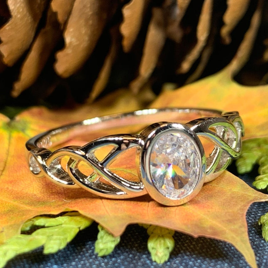 Andie Trinity Knot Ring 08