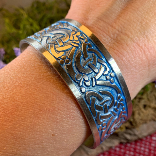 Fionn Celtic Knot Cuff Bracelet — view 3