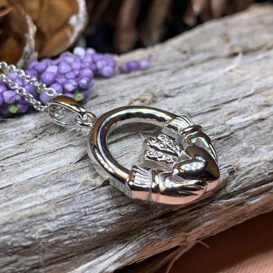 Lylah Claddagh Necklace — view 5