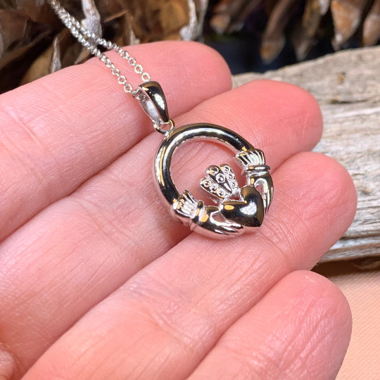 Lylah Claddagh Necklace — view 4