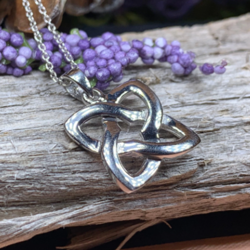 Elyssa Celtic Knot Necklace – Celtic Crystal Design Jewelry