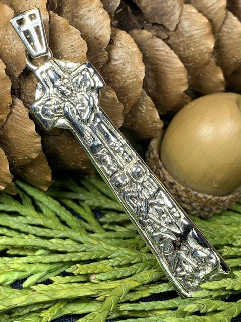 Load image into Gallery viewer, Kilfenora Celtic Cross Necklace
