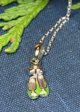Load image into Gallery viewer, Little Ghillies Irish Dance Necklace
