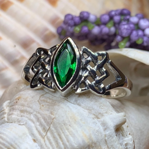 Cora Celtic Knot Ring