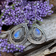 Load image into Gallery viewer, Arela Celtic Goddess Earrings
