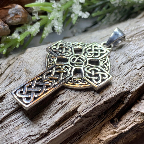 Load image into Gallery viewer, Traditional Celtic Cross Necklace
