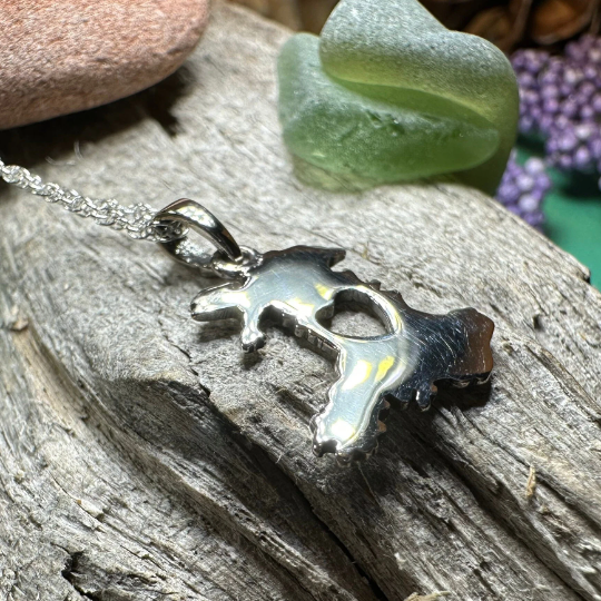 Wales Celtic Necklace — view 3