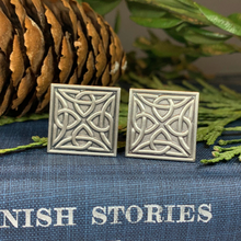Load image into Gallery viewer, Square Trinity Knot Cuff Links
