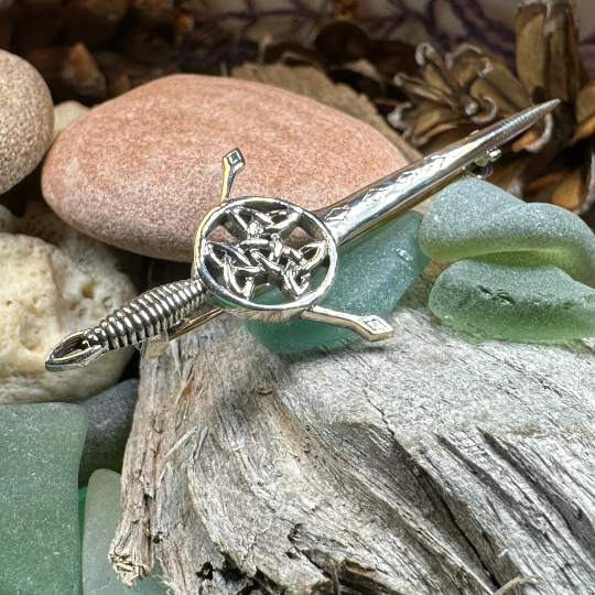 Trinity Knot Sword Kilt Pin — view 3