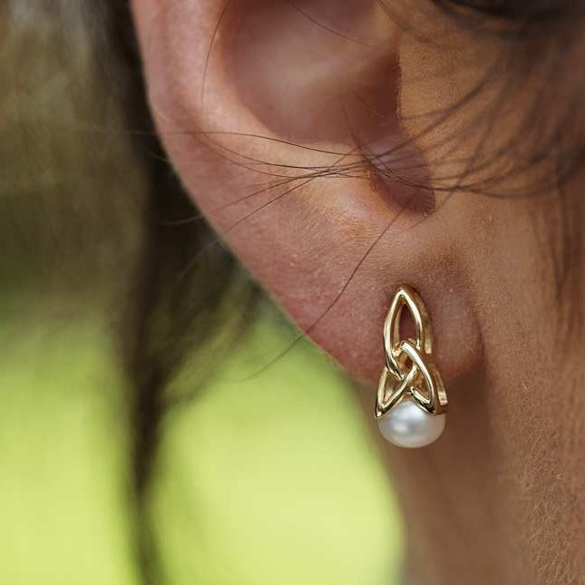 Trinity Knot Stud Earring, Celtic Jewelry, Irish Jewelry, Wife Gift, Girlfriend Gift, Bride Gift, Anniversary Gift, Pearl Jewelry, Rose Gold