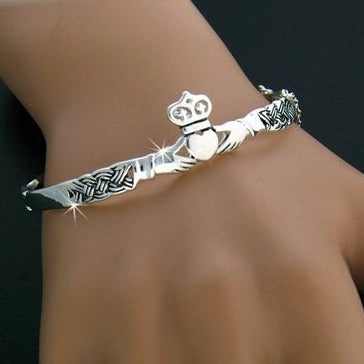 Load image into Gallery viewer, Claddagh Irish Bracelet
