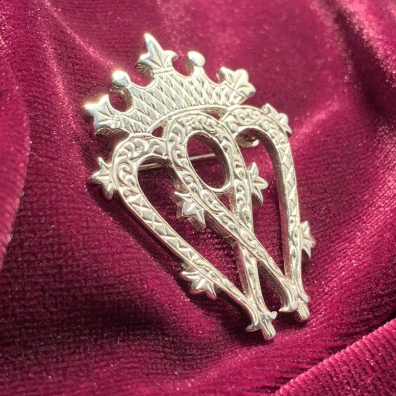 Luckenbooth Brooch, Scotland Pin, Celtic Pin, Heart Jewelry, Bridal Jewelry, Celtic Wedding, Gift for Her, Outlander Jewelry, Anniversary