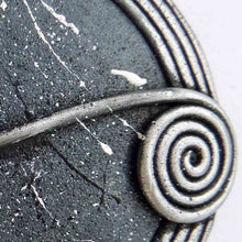 Load image into Gallery viewer, Celtic Ancient Scroll Pin
