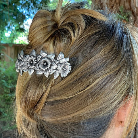 Load image into Gallery viewer, Daffodil Hair Clip, Celtic Barrette, Flower Jewelry, Welsh Jewelry, Friendship Gift, Wiccan Jewelry, Wales Jewelry, Nature Barrette
