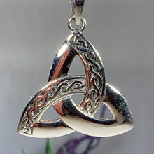 Load image into Gallery viewer, Vafara Triquetra Knot Necklace
