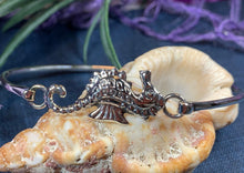 Load image into Gallery viewer, Sweet Seahorse Bracelet
