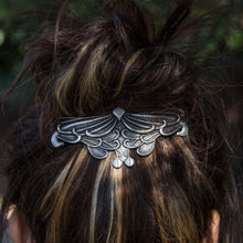 Load image into Gallery viewer, Celtic Leaf Hair Clip
