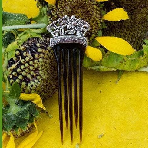 Daffodil Hair Stick in pewter