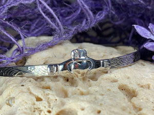 Old World Style Claddagh Bracelet