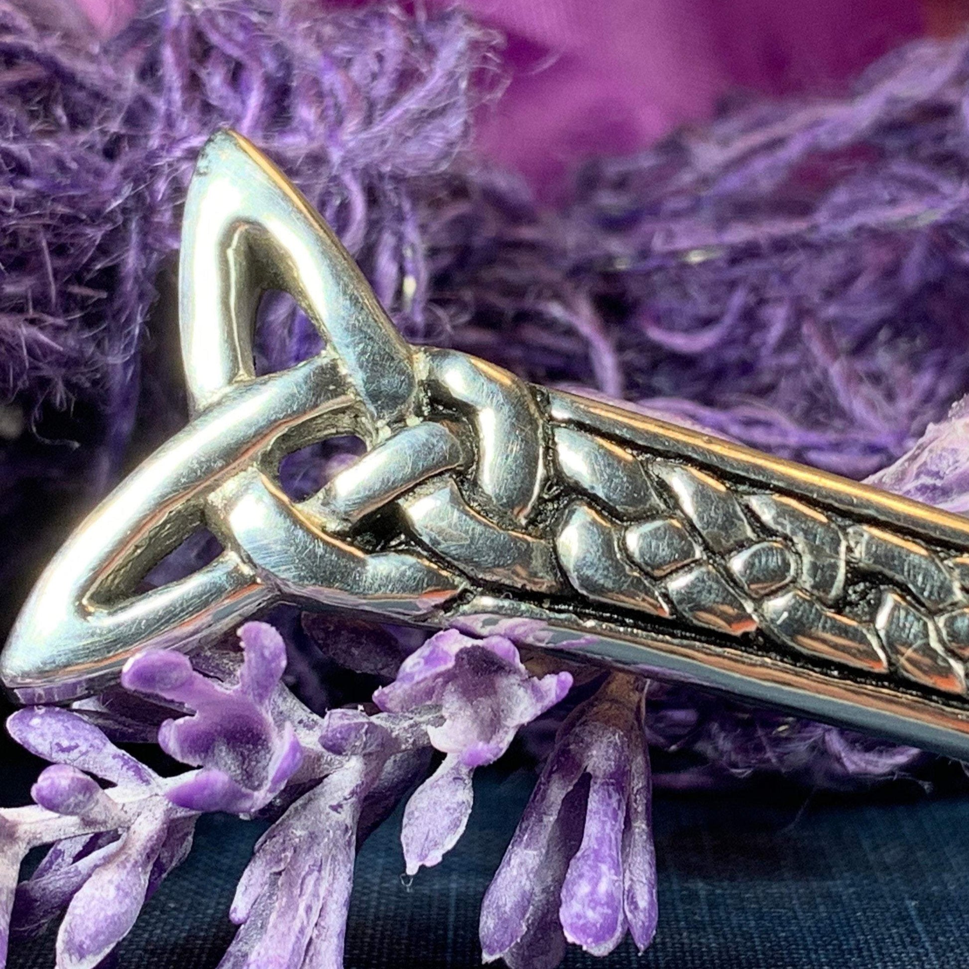 Pewter Celtic Knot Kilt Pin — view 8