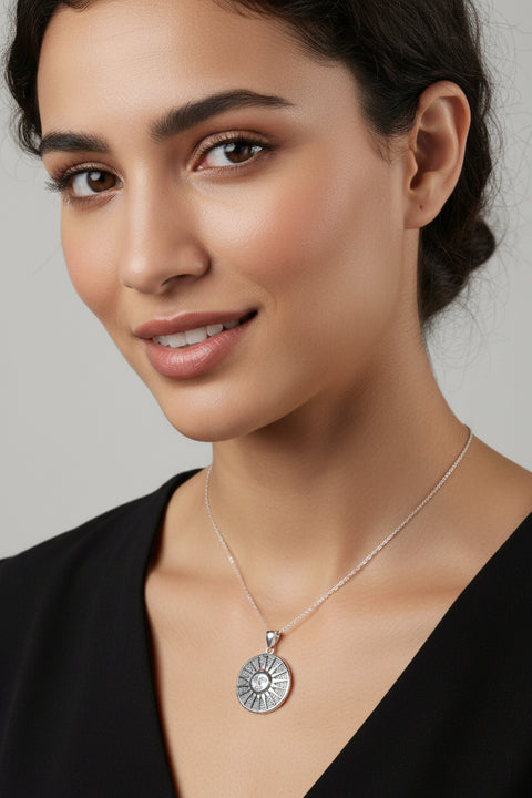 Load image into Gallery viewer, Sun Necklace

