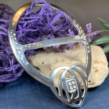 Load image into Gallery viewer, Celtic Mackintosh Heart Scarf Ring
