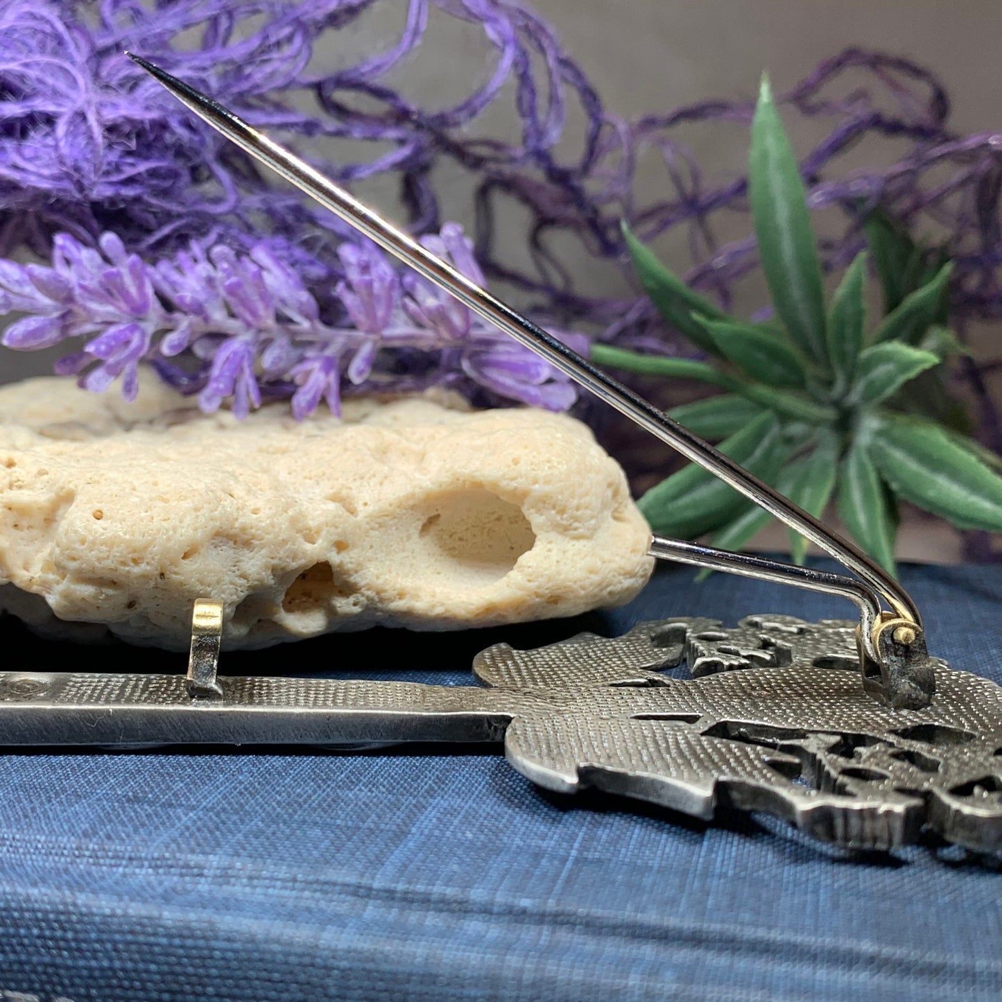 Rampant Lion Sword Kilt Pin in Pewter — view 9